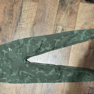 Teen gymshark adapt camo legging
